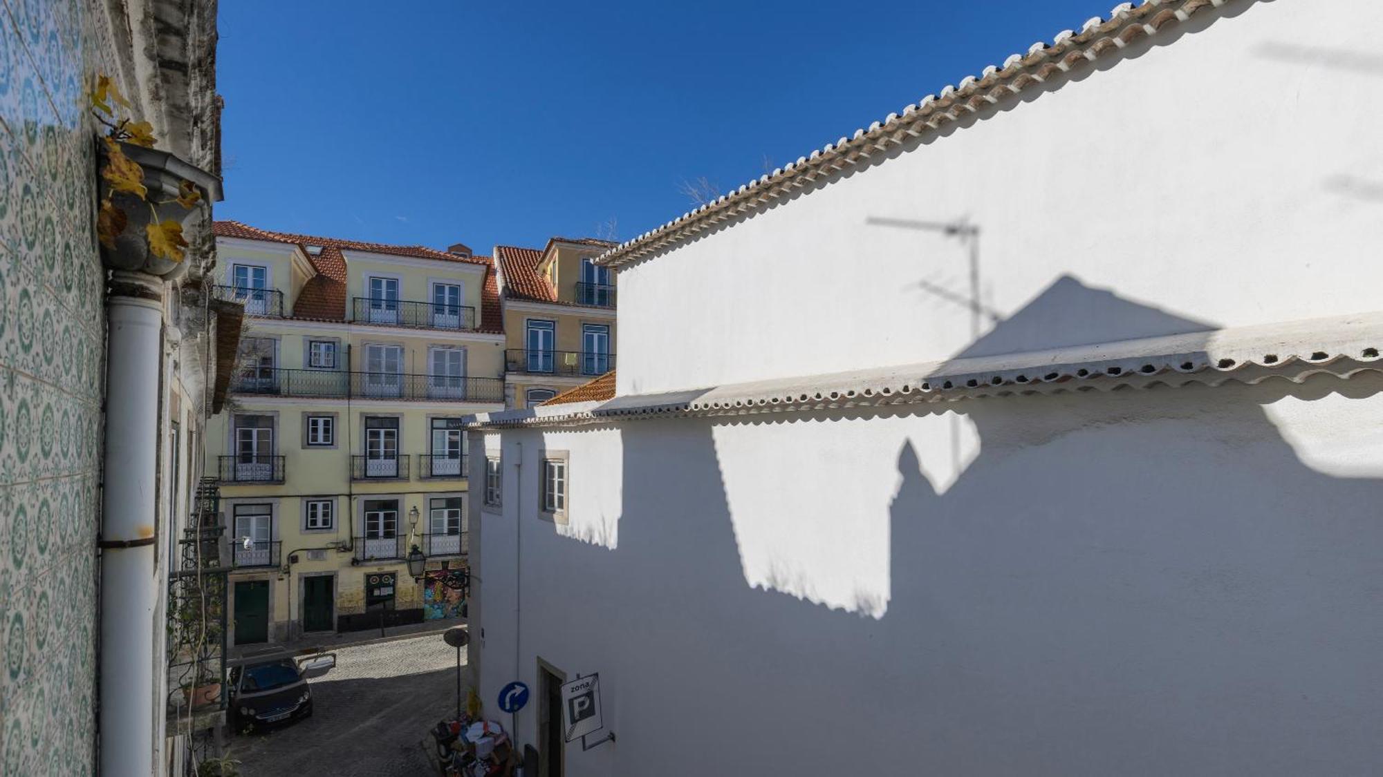 Stylish 1bdr In Bairro Alto By Lovelystay *