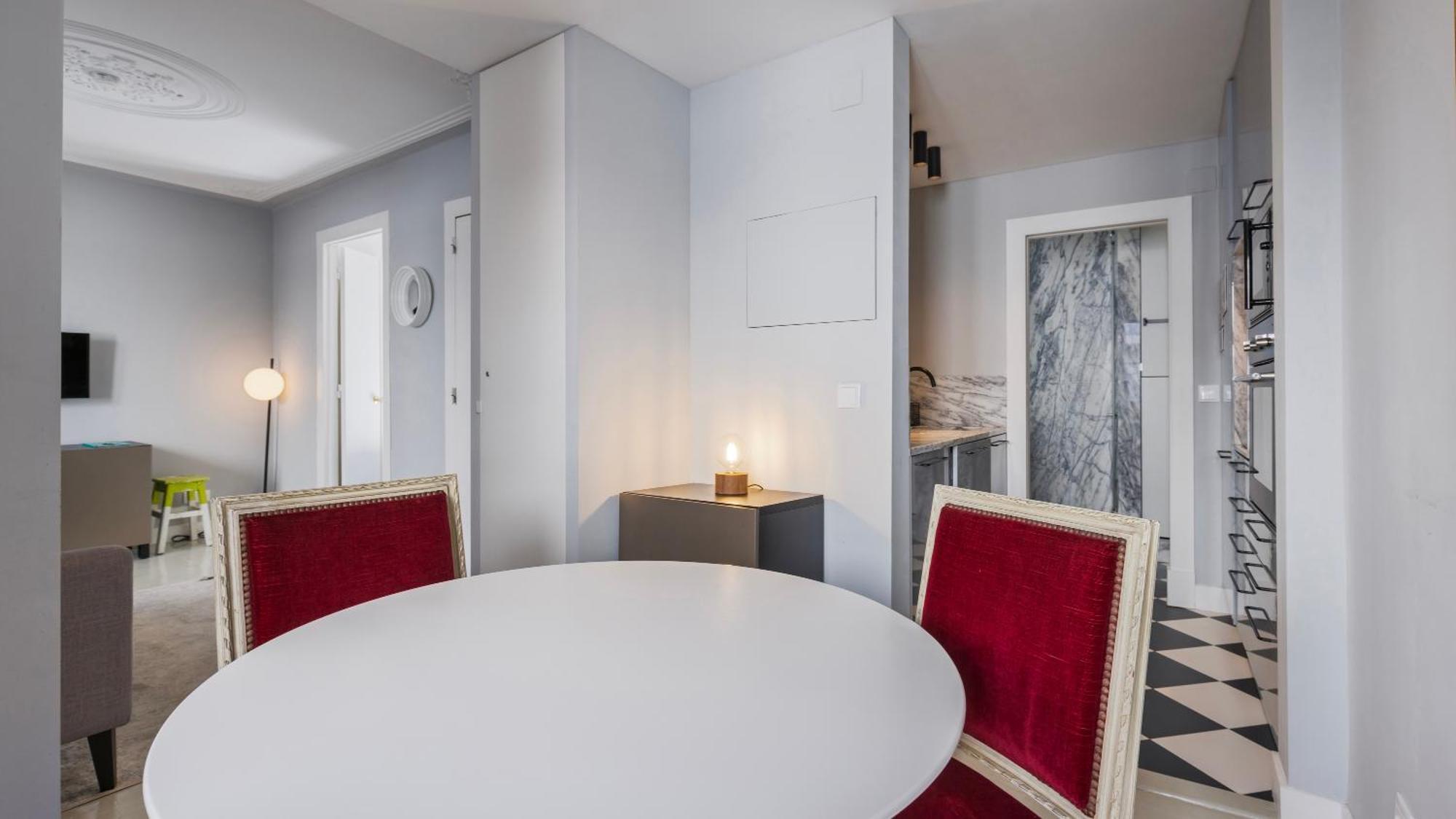 Stylish 1bdr In Bairro Alto By Lovelystay